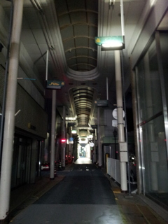 2017/10/26_夜の丸亀駅前商店街 ワーフ本町