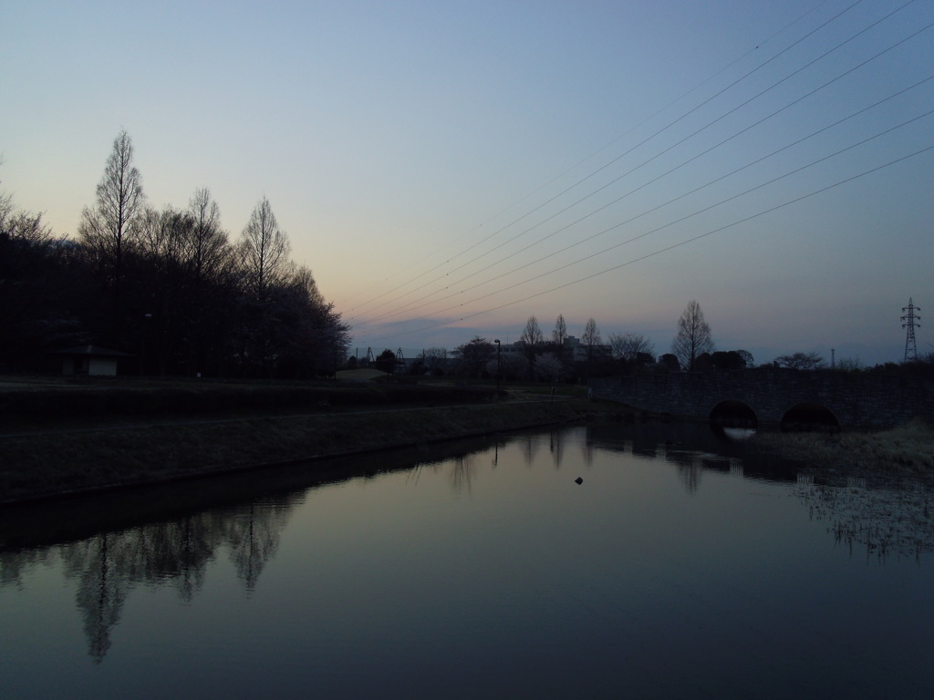 2017/04/02_花の丘農林公苑の夕暮れ
