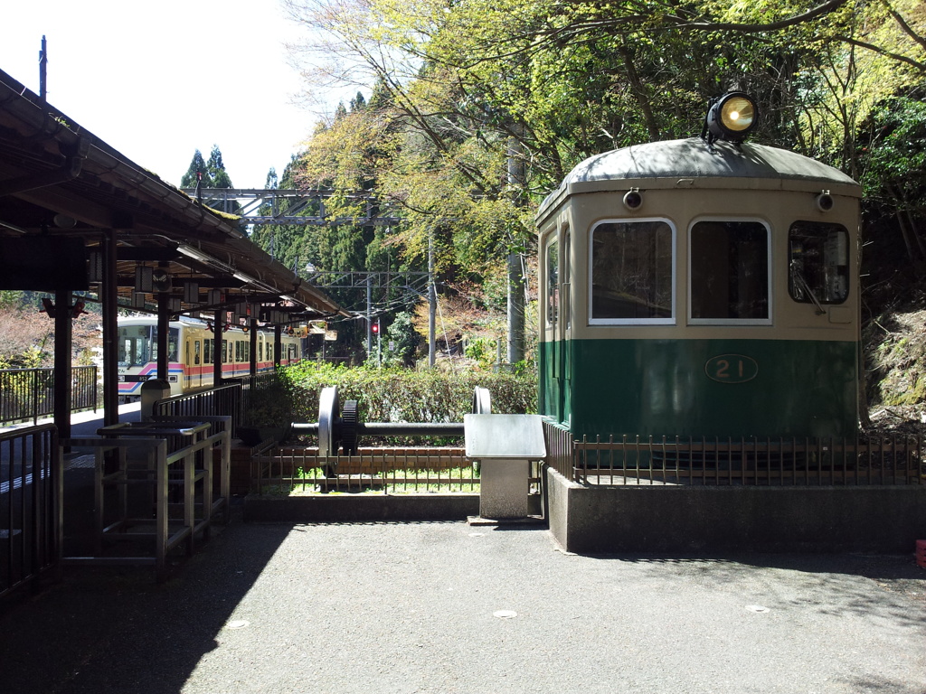 2019/04/13_鞍馬駅前の保存車両