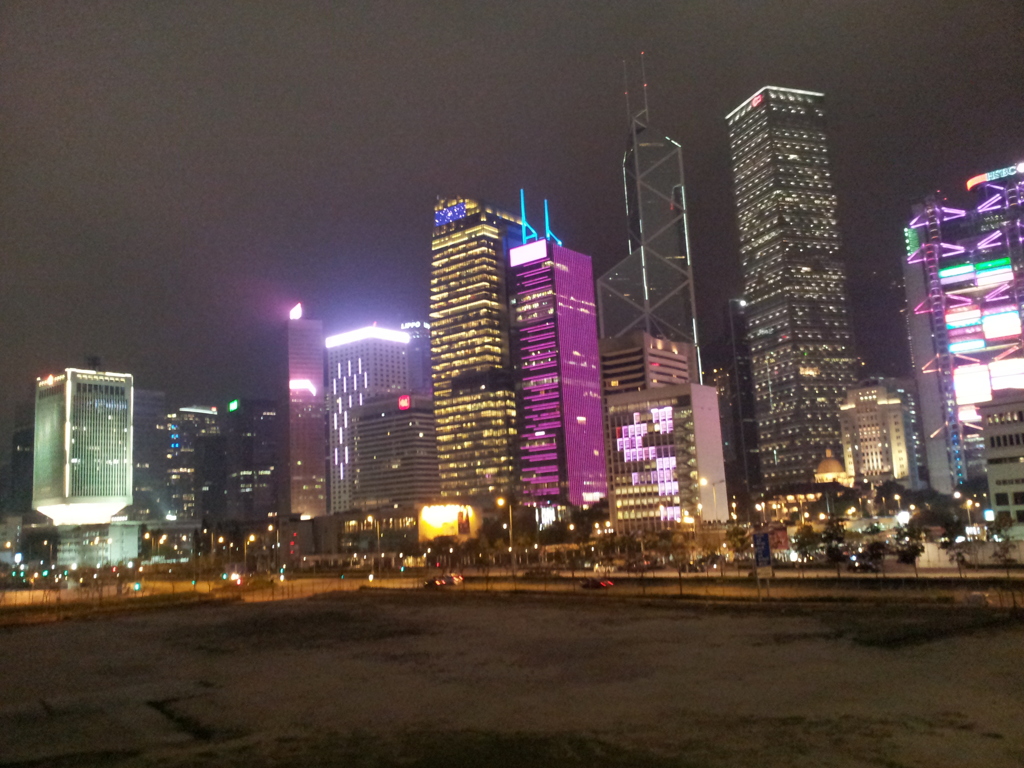 2017/03/11_夜の香港ビル群