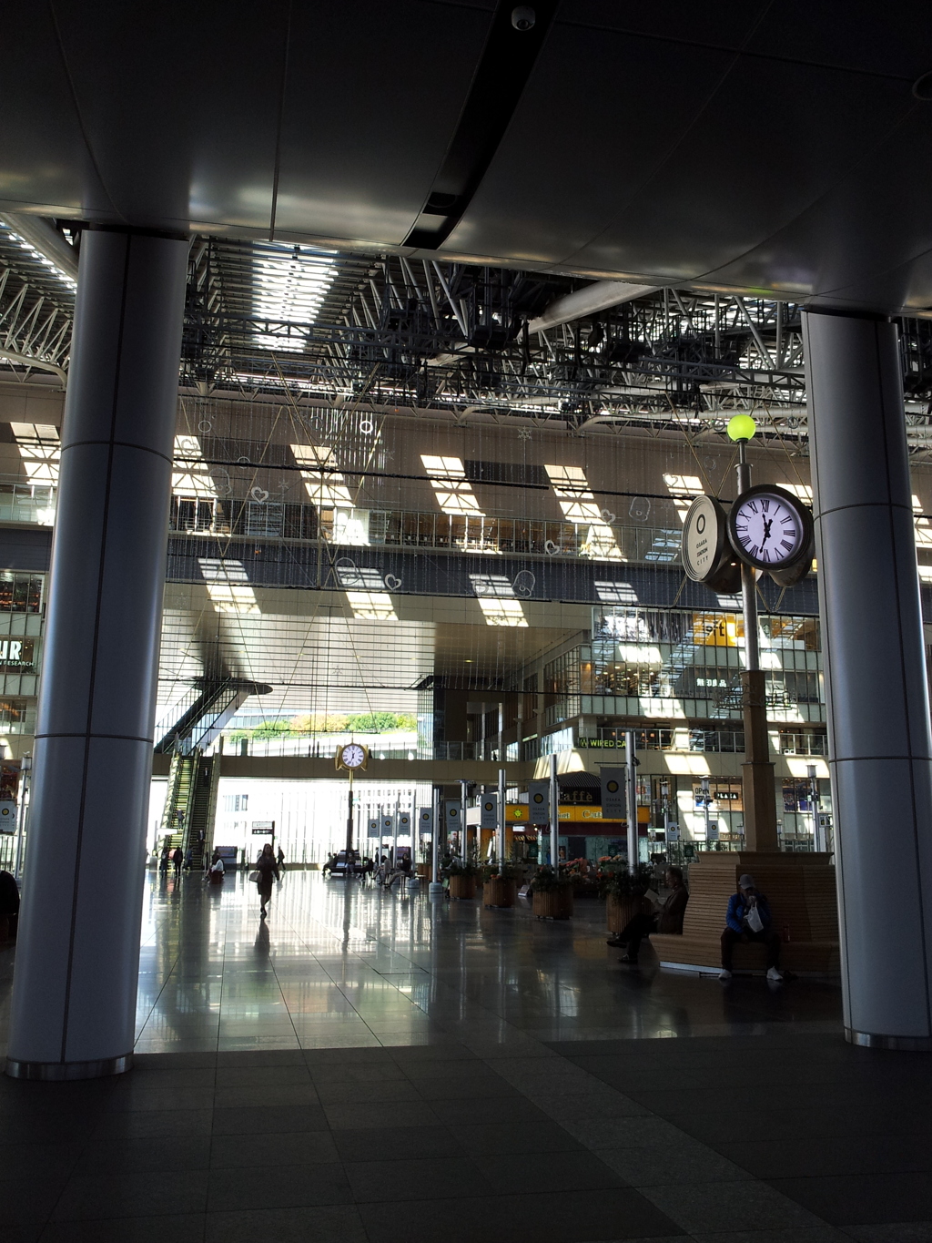 2017/10/27_大阪駅 時空（とき）の広場