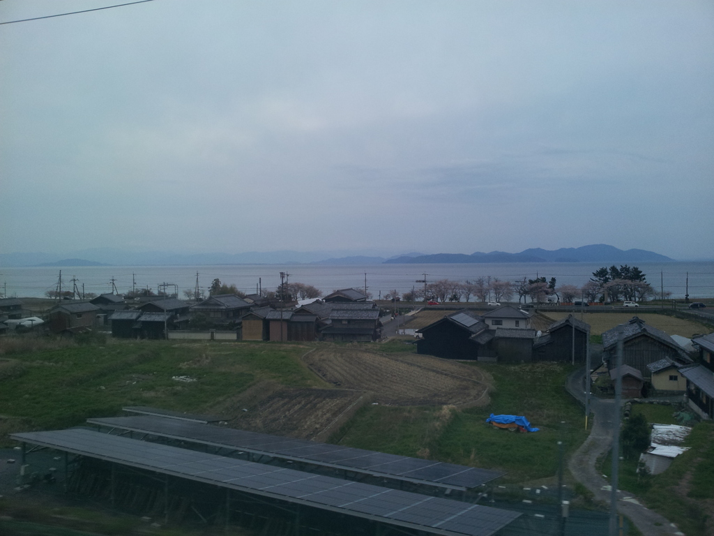 2019/04/13_サンダーバードから琵琶湖を望む