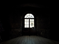 2016/05/19_ロンドン塔 ホワイト・タワーの窓