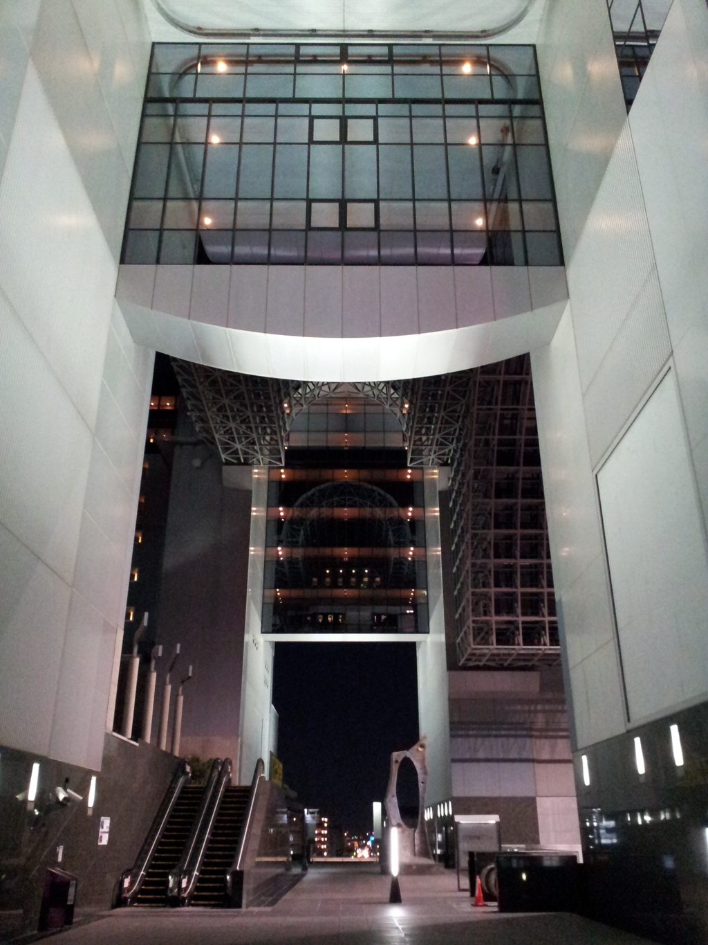 2019/04/12_京都駅 烏丸小路広場