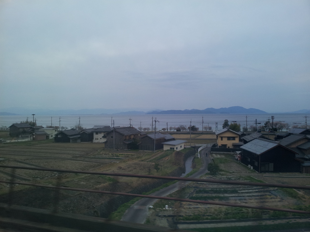 2019/04/13_サンダーバードから琵琶湖を望む