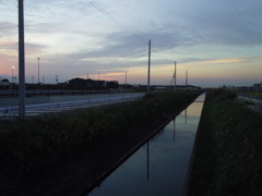 2016/10/30_用水路の夕暮れ