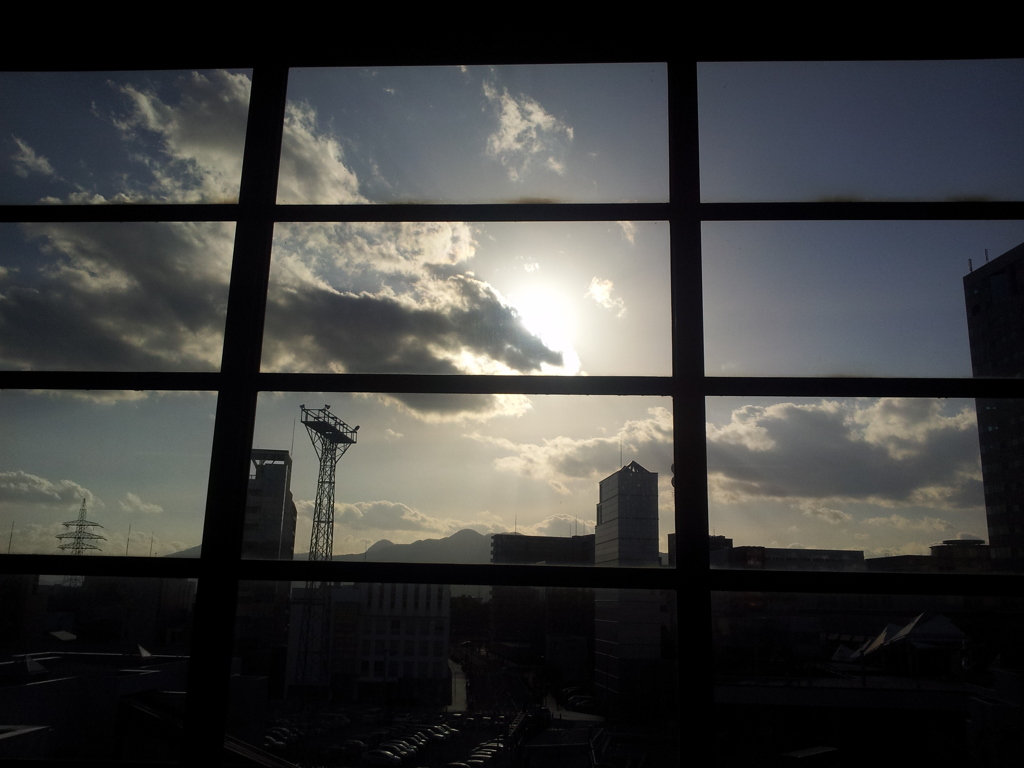 2016/11/12_盛岡駅に日が傾く