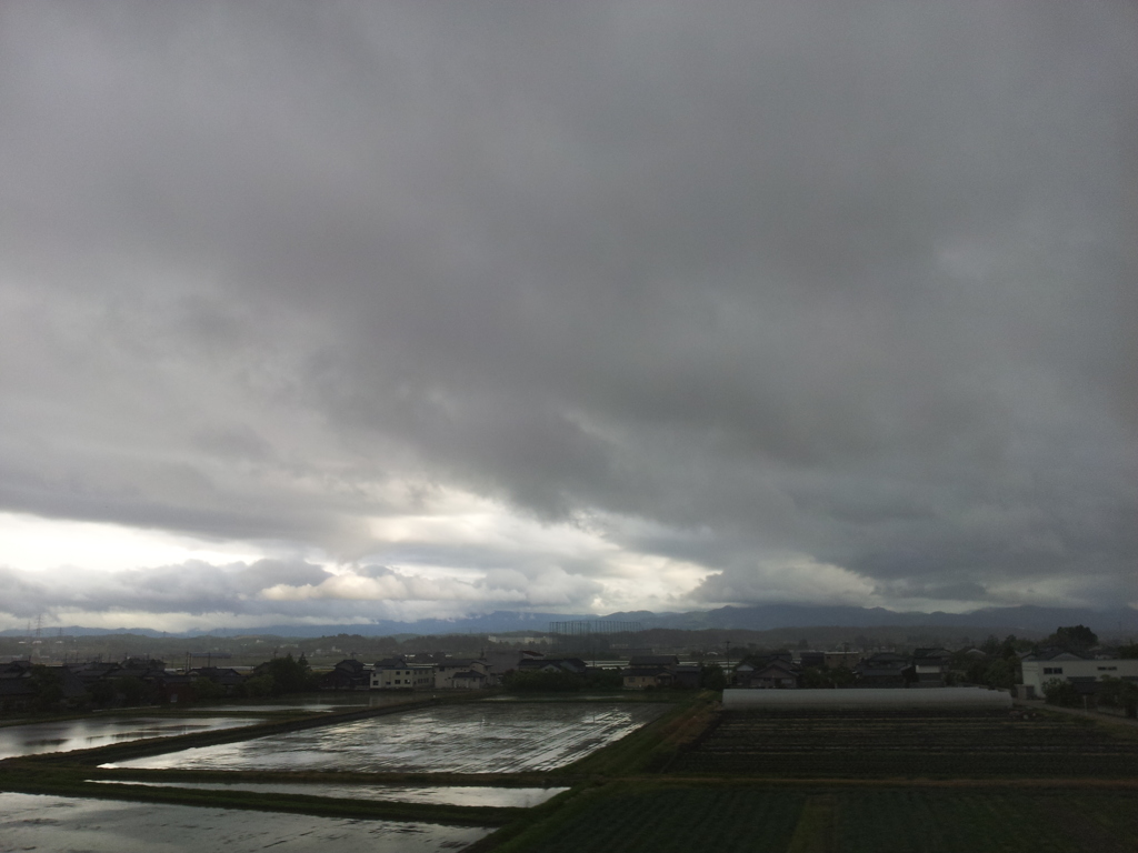 2016/05/11_北陸新幹線の車窓風景