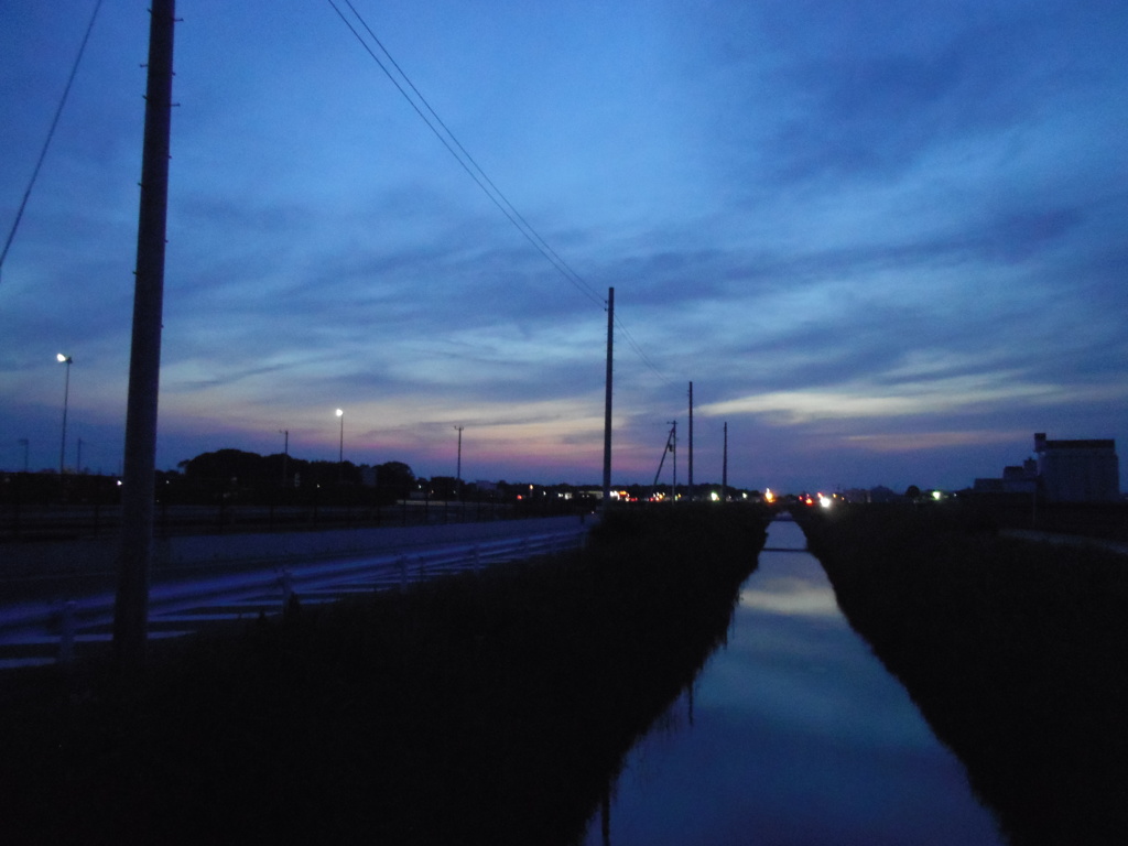 2017/05/21_用水路の夕暮れ