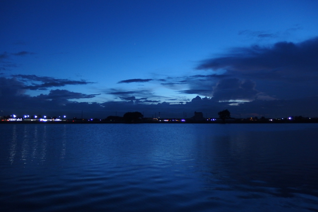 2016/07/31_溜め池の夕暮れ