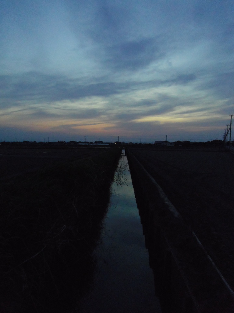 2017/05/21_用水路の夕暮れ