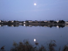 2015/09/27_伊佐沼の夕月