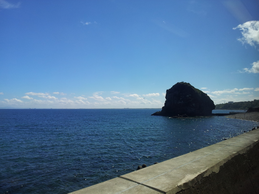 2016/08/14_函館本線 小樽〜札幌の車窓から石狩湾を望む