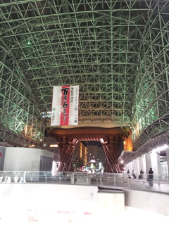 2016/05/11_夜の金沢駅 もてなしドームと鼓門