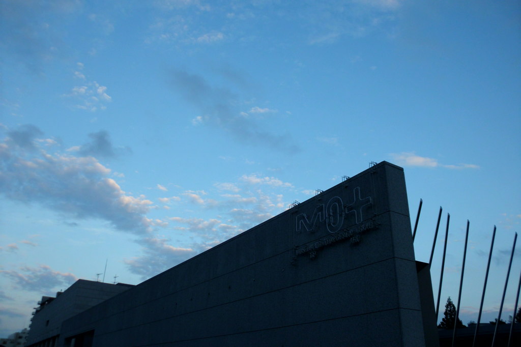 2014/08/31_東京都現代美術館と空