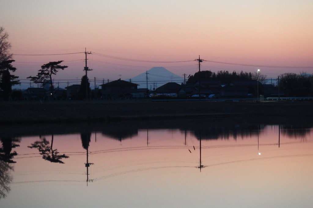 2016/02/11_溜め池の夕暮れ富士山