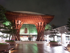 2016/05/11_夜の金沢駅 鼓門ともてなしドーム