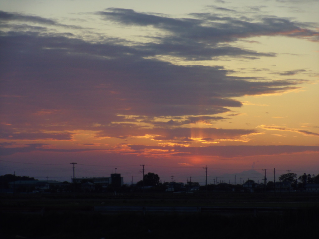 2017/05/04_うっすら天使の梯子の夕空