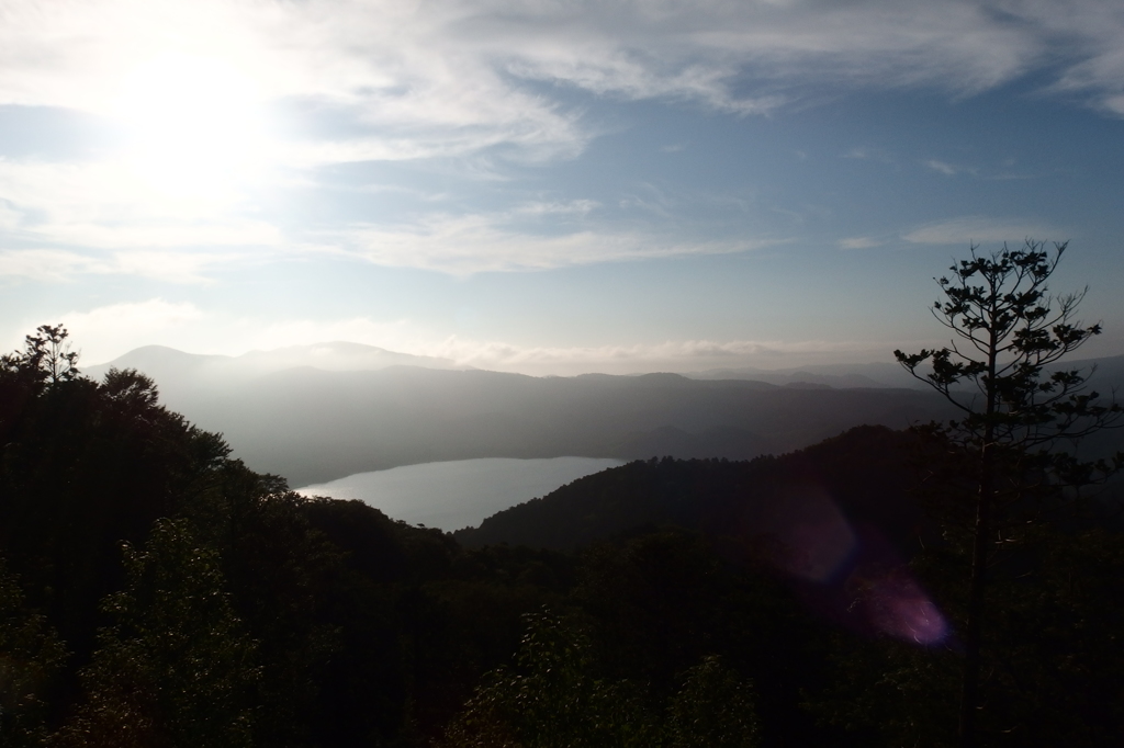 2015/08/08_恐山展望台から宇曽利湖を望む