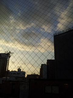 2016/11/13_宿から弘前の空を望む