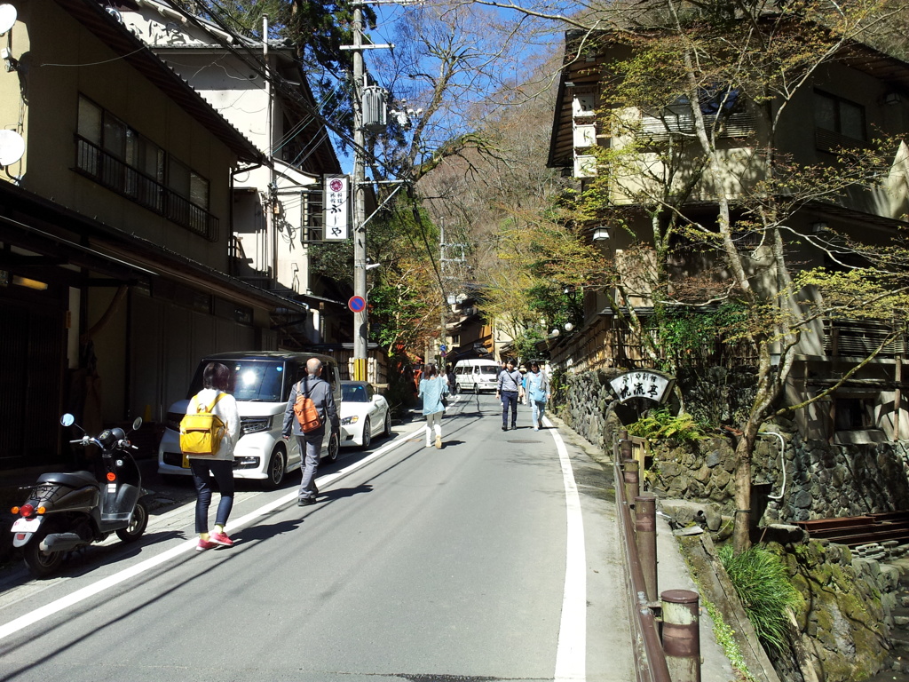 2019/04/13_貴船神社への道