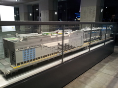 2019/04/12_夜の京都駅 東広場のレゴブロック製（?）京都駅