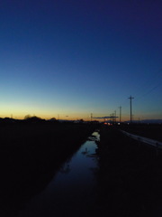 2016/12/24_用水路の夕暮れ