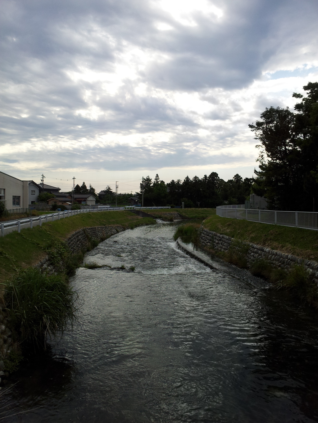 2017/06/15_曇天の吉田川