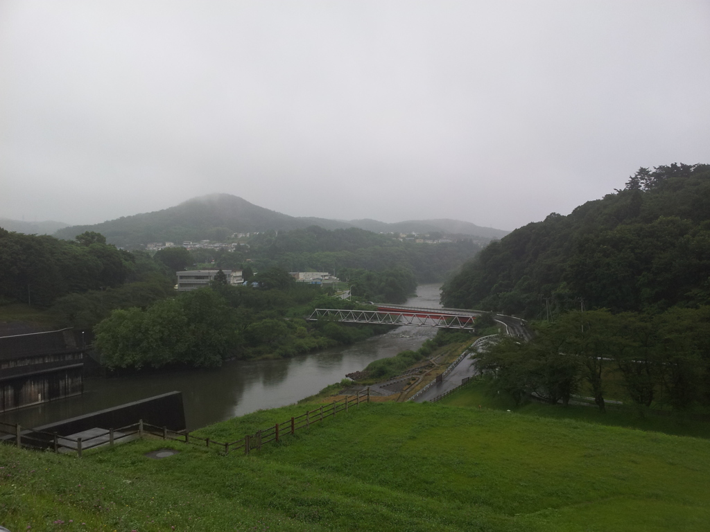 2016/07/17_四十四田ダムから北上川を望む