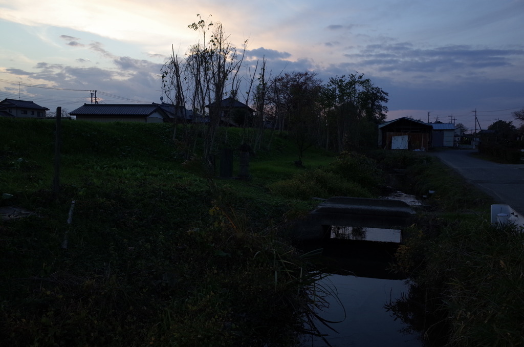 2014/11/23_夕暮れの小川