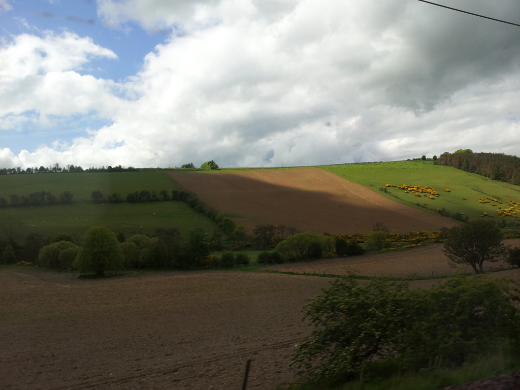 2016/05/22_エディンバラ〜ロンドン間車窓風景