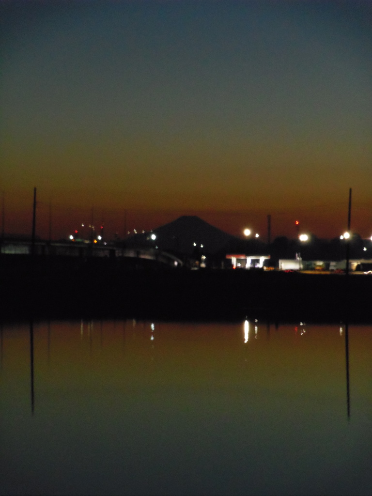 2016/12/25_溜め池の夕暮れ富士