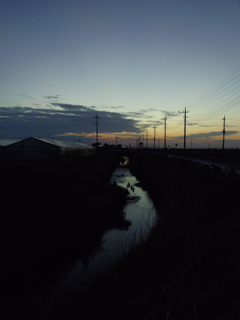 2017/05/04_用水路の夕暮れ