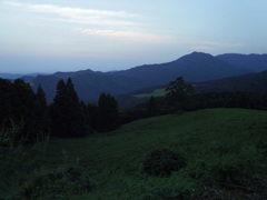 2017/09/10_彩の国ふれあい牧場から外秩父の山並みを望む