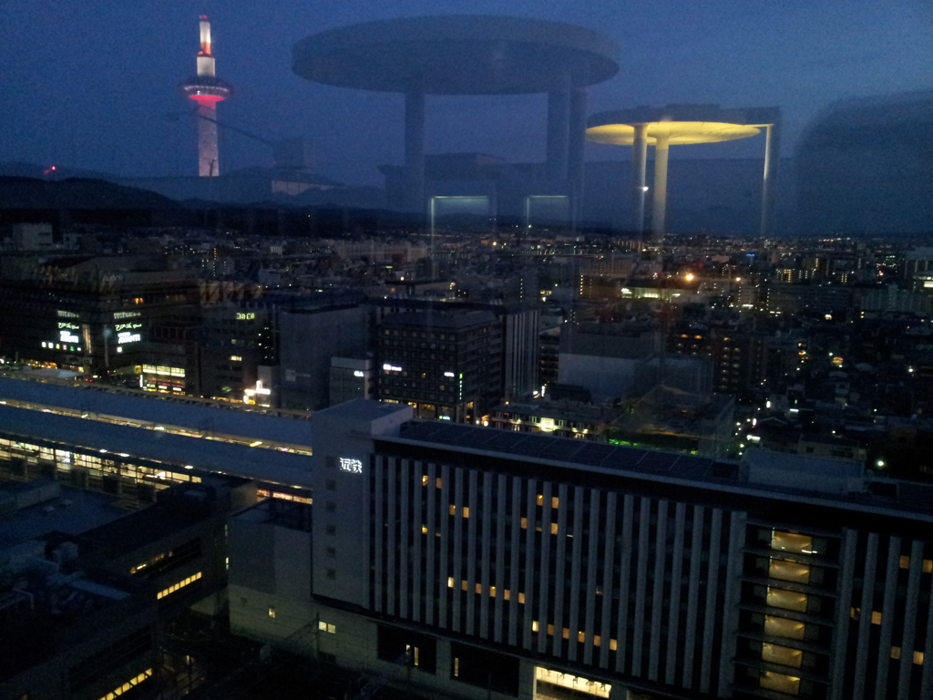 2019/04/12_京都駅 大空広場から駅南側を望む