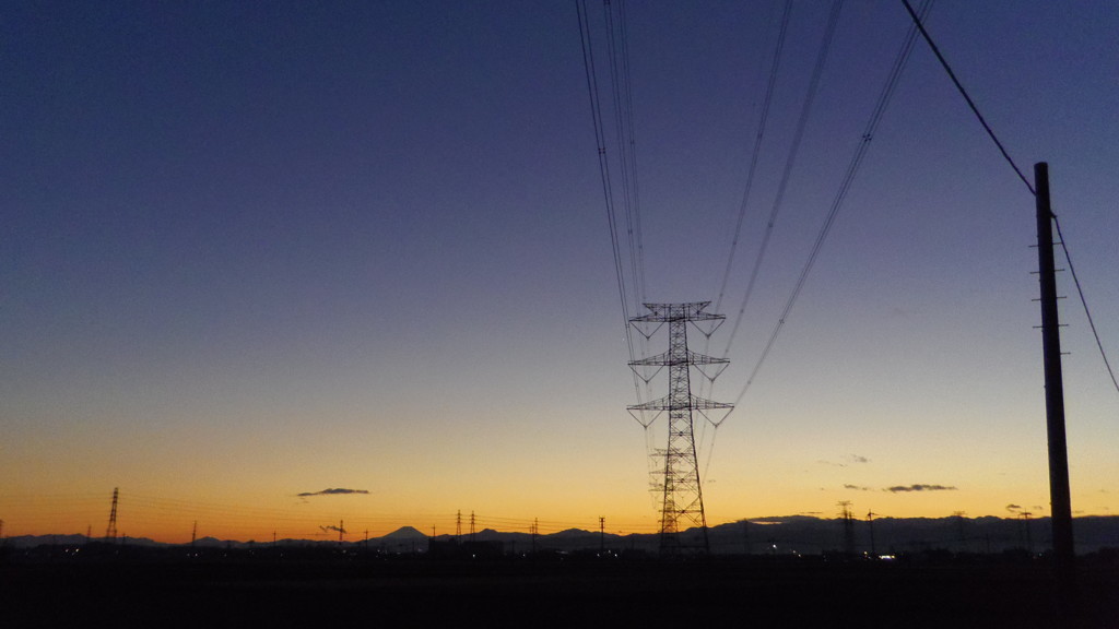 2013/12/29_夕暮れの富士山と鉄塔