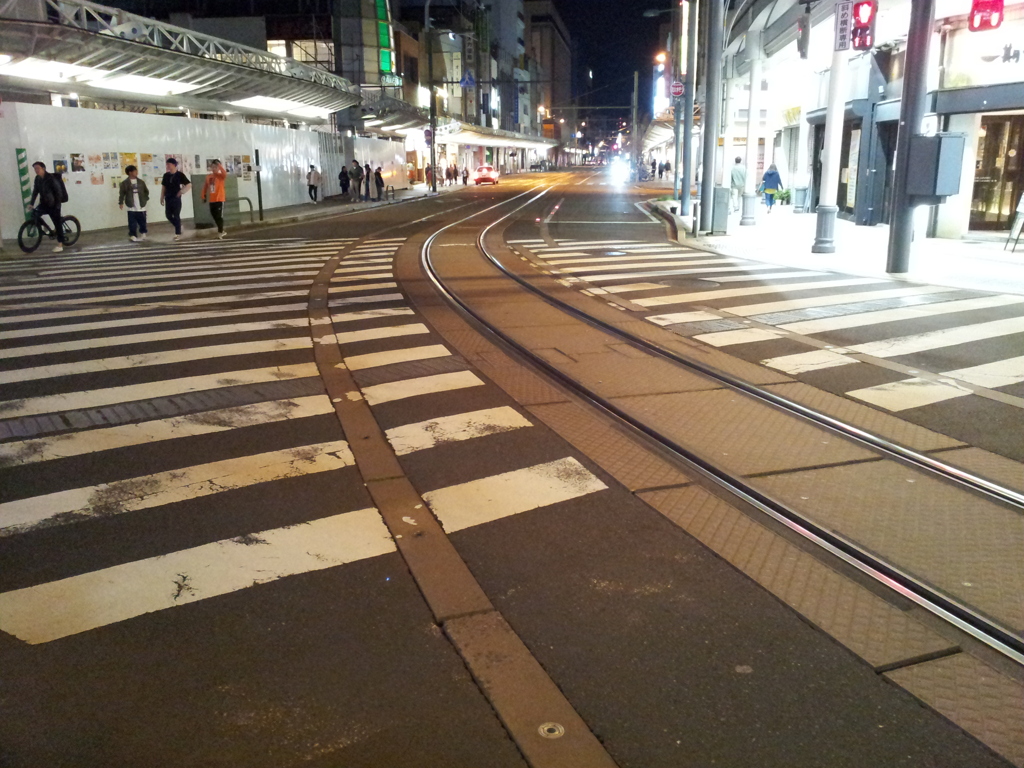 2019/04/13_夜の福井鉄道福武線の線路