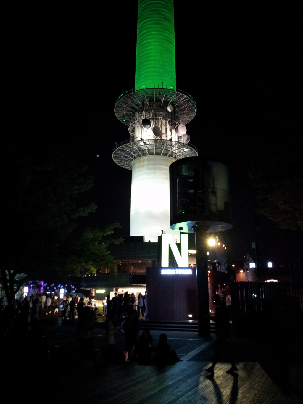 2017/06/17_夜のNソウルタワーの下