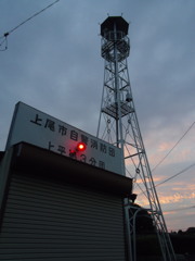 2016/09/11_夕暮れの火の見櫓と消防小屋
