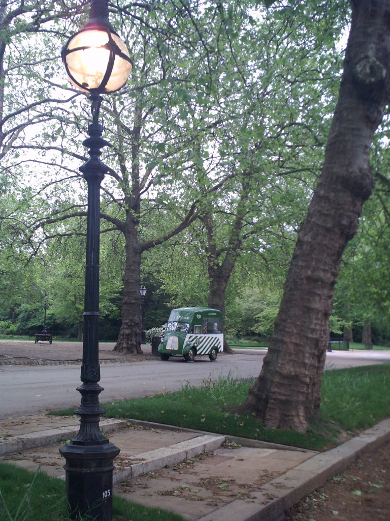 2016/05/19_夕暮れのハイド・パークとアイスクリーム屋さん