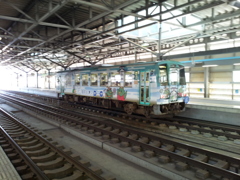 2017/05/18_福井駅に止まっていたかわいい電車（没カット）