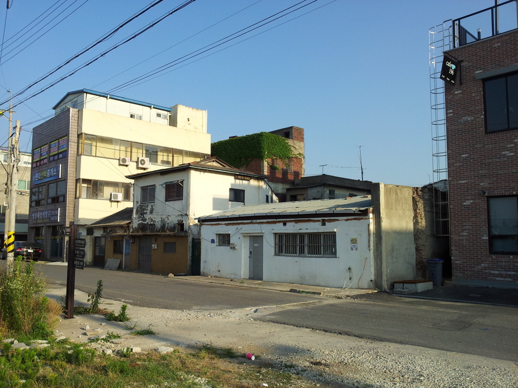 2017/06/18_群山の廃屋?