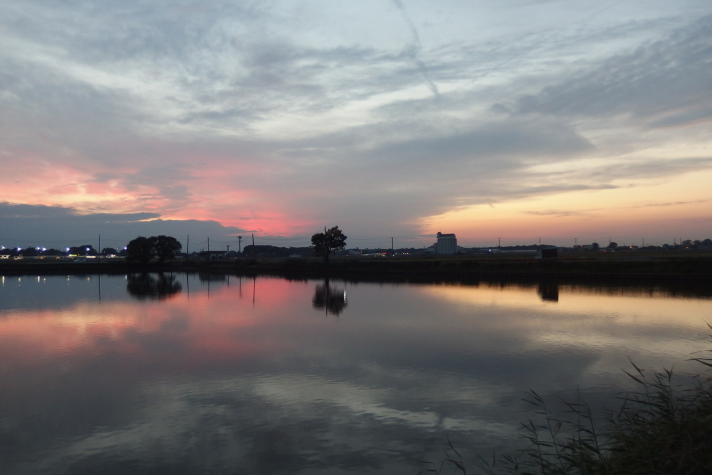 2016/10/30_溜め池の夕暮れ