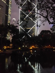 2017/03/12_夜の香港公園と中銀大廈と國際金融中心二期