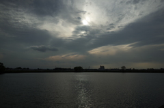 2016/04/18_曇天の溜め池