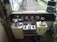 2016/12/10_富山地鉄の運転席