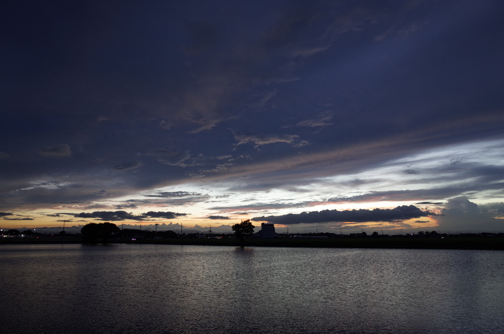 2016/08/21_溜め池の夕暮れ