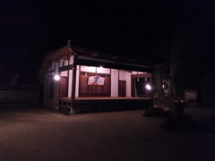 2016/12/31_大晦日の夜の小室氷川神社神楽殿