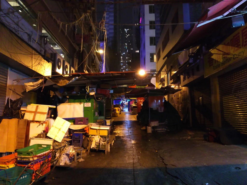 2017/03/12_夜の香港の路地