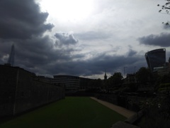 2016/05/19_ロンドン塔と現代建築物